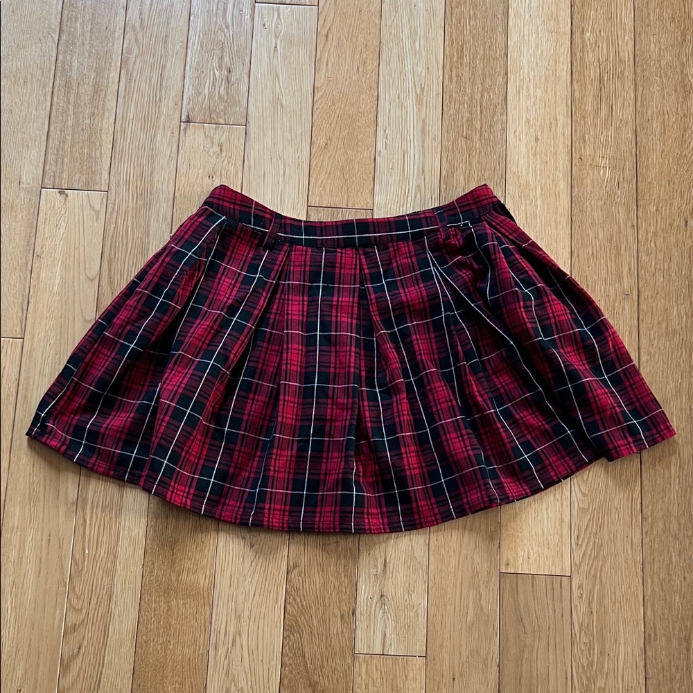 Chic Plaid Tartan Mini Skirt in Red and Black, Used Good Condition